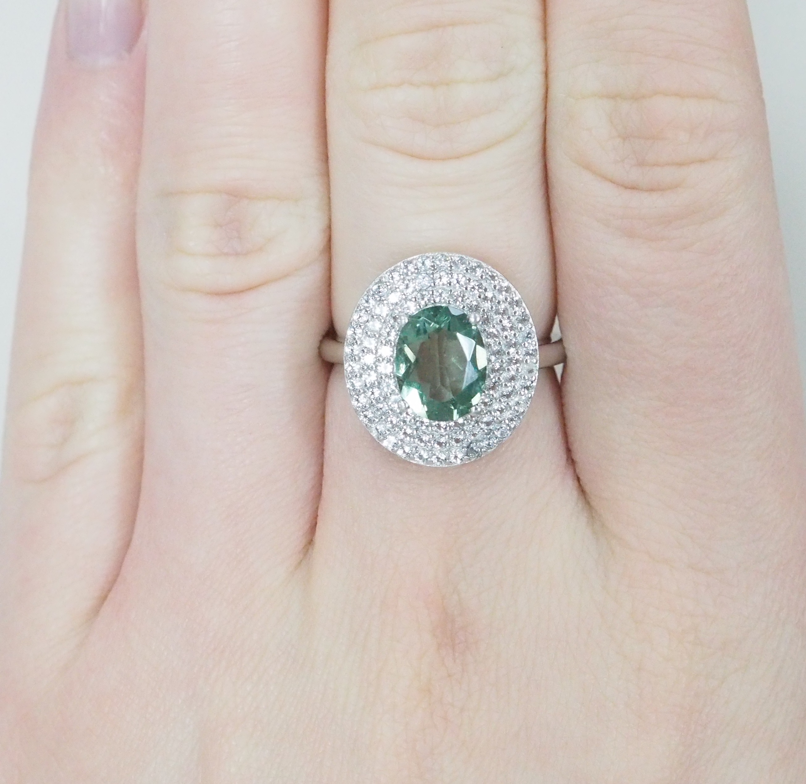 Серебряное кольцо с флюоритом